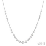 14K White Gold Graduated Diamond Station Necklace, 1.25 Carat TW